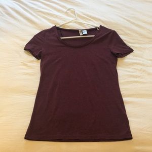 Pretty dark maroon T-Shirt from H&M size small